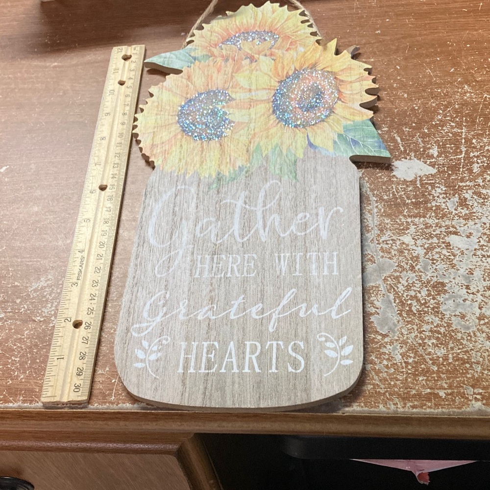 Sunflower Welcome Sign - Picture 2 of 4